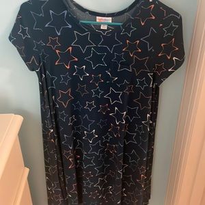 I’m selling a super comfortable long dress for your teen :)